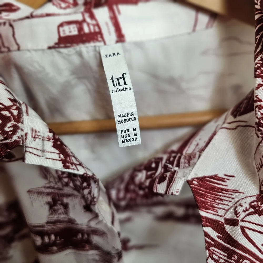 Zara Women’s White Red Toile Scenic Print Button-Down Blouse Size M Chic Classic - Picture 7 of 11